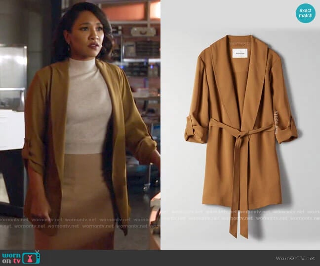 Babaton Kahlo Robe Mid worn by Iris West (Candice Patton) on The Flash