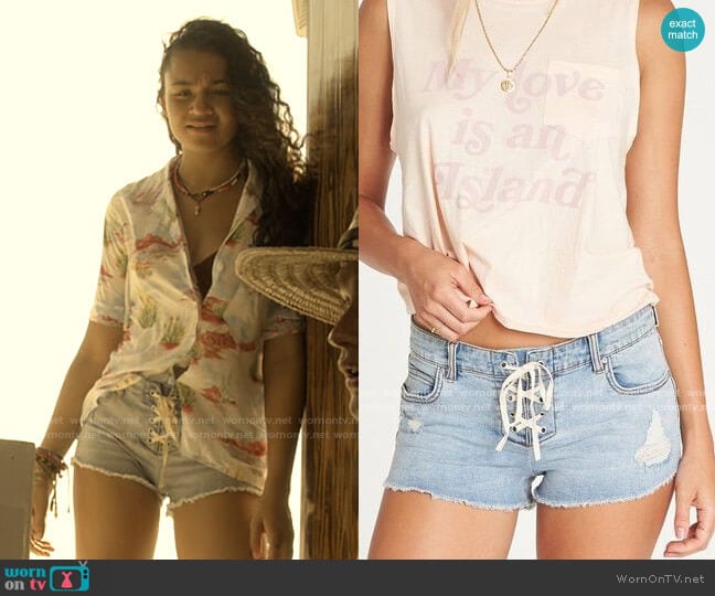 Billabong Lite Hearted Denim Short worn by Kiara Carrera (Madison Bailey) on Outer Banks