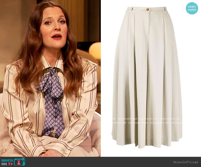 Michael Kors Pleated High Waisted Culottes worn by Drew Barrymore on The Drew Barrymore Show