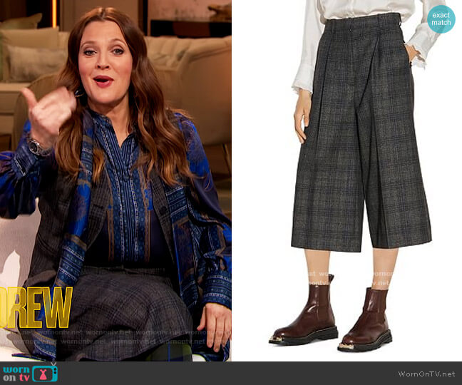 Sandro Anthe Wide Leg Cropped Plaid Pants worn by Drew Barrymore on The Drew Barrymore Show