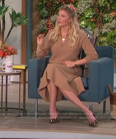 Amanda’s brown sweater and skirt on The Talk