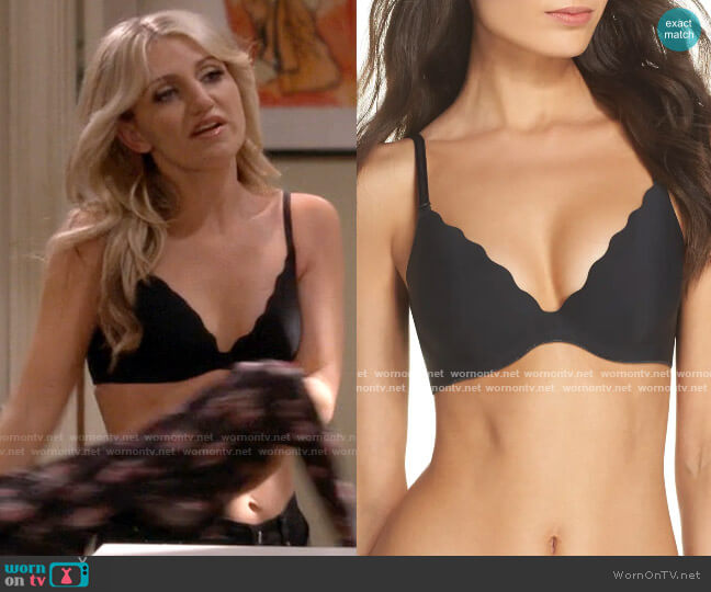 b.tempt'd by Wacoal b.wow'd Convertible Push-Up Bra worn by Gina Dabrowski (Annaleigh Ashford) on B Positive