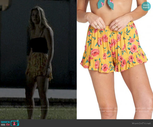 Billabong Sun Skipper Shorts worn by Sarah Cameron (Madelyn Cline) on Outer Banks
