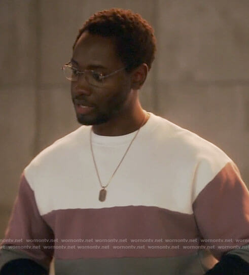 Chester’s colorblock sweatshirt on The Flash