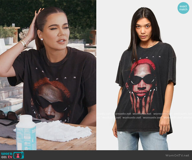 Goat Crew The Worm Vintage T-shirt worn by Khloe Kardashian on Keeping Up with the Kardashians