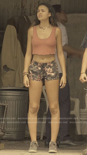 Kiara’s pink crochet crop top and floral shorts on Outer Banks