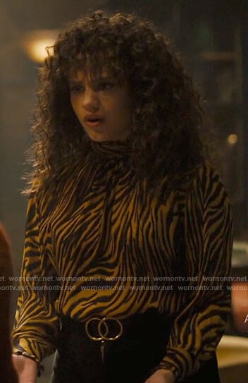 Maggie’s yellow zebra print blouse on Charmed