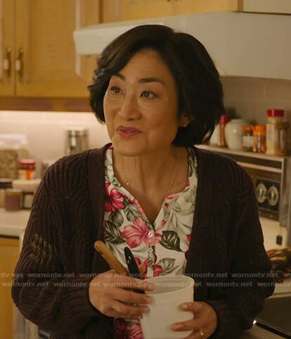 Mrs. Kim’s white floral print top on Kims Convenience