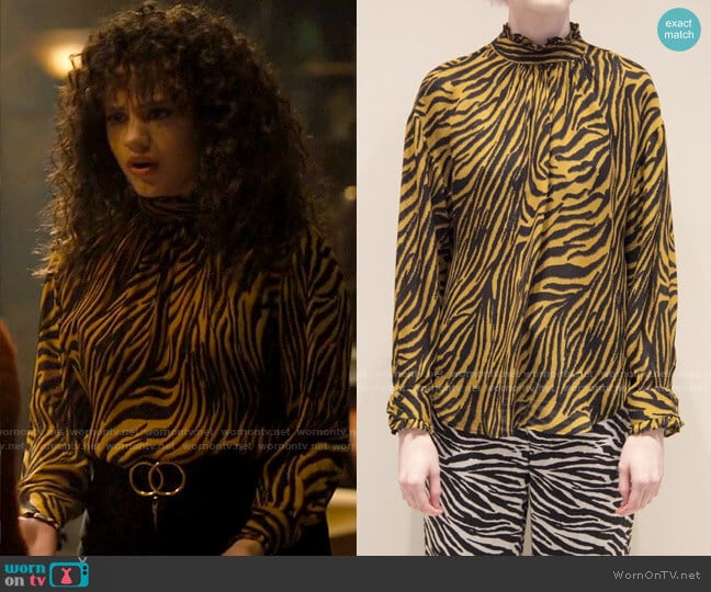 No. 6 Thomas Top worn by Maggie Vera (Sarah Jeffery) on Charmed