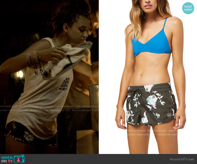 O'neill Bayside 2” Boardshorts worn by Kiara Carrera (Madison Bailey) on Outer Banks