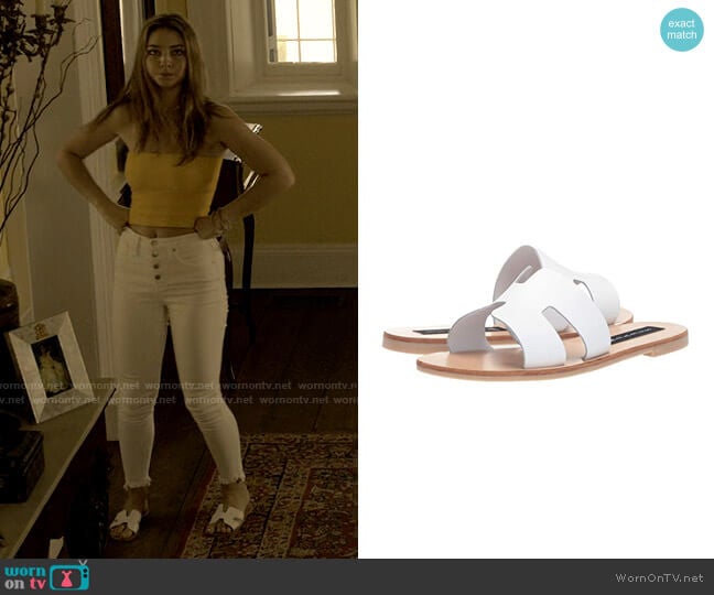 Steve Madden Greece Sandal worn by Sarah Cameron (Madelyn Cline) on Outer Banks