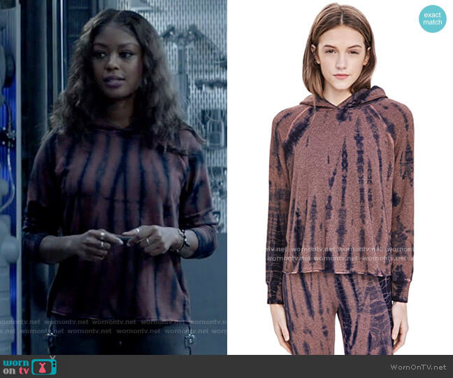 Sundry Cutoff Hoodie in Brick / Navy Tie Dye worn by Ryan Wilder (Javicia Leslie) on Batwoman