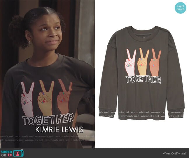 Treasure & Bond Kids' Graphic Tee worn by Aubrey Williams (Dani Lane) on Kenan