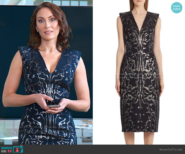 Alexander McQueen Sleeveless Jacquard Midi Sheath Dress worn by Quinn (Laura Benanti) on Younger
