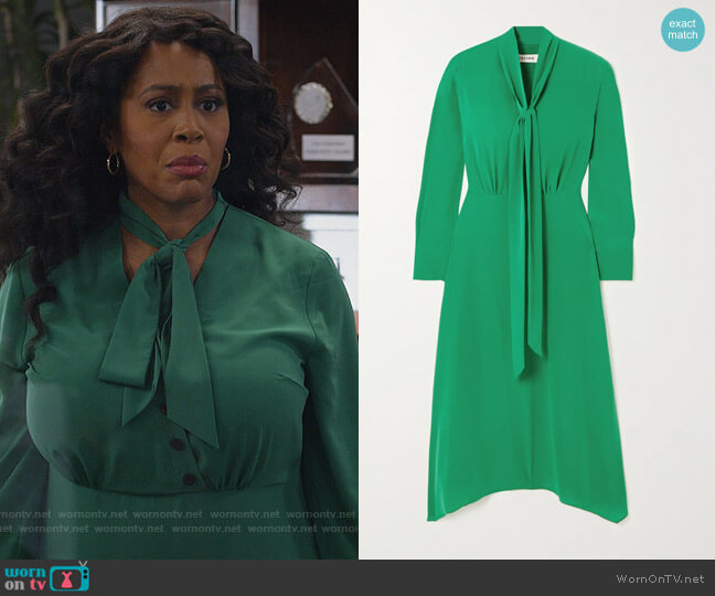 Cefinn Aurora button and tie-detailed woven midi dress worn by Lola Carmichael (Simone Missick) on All Rise