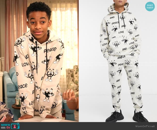 Crooked Tongues Unisex Hoodie with Peace Print worn by Shaka McKellan (Isaiah Russell-Bailey) on Family Reunion