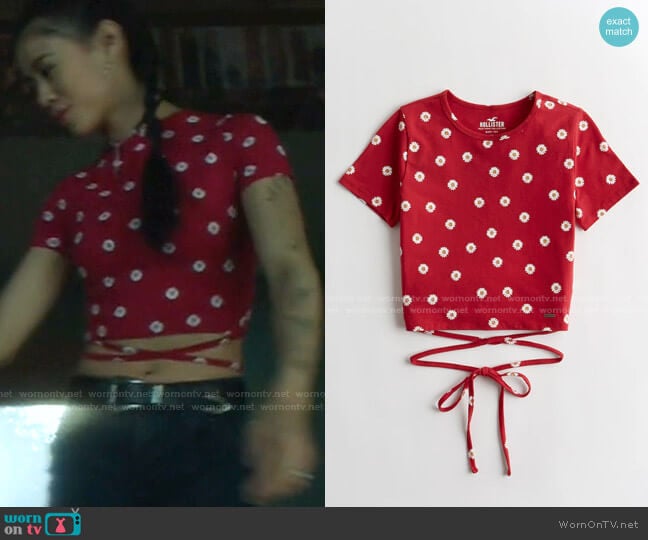 Hollister Wrap Hem Baby Tee worn by George Fan (Leah Lewis) on Nancy Drew