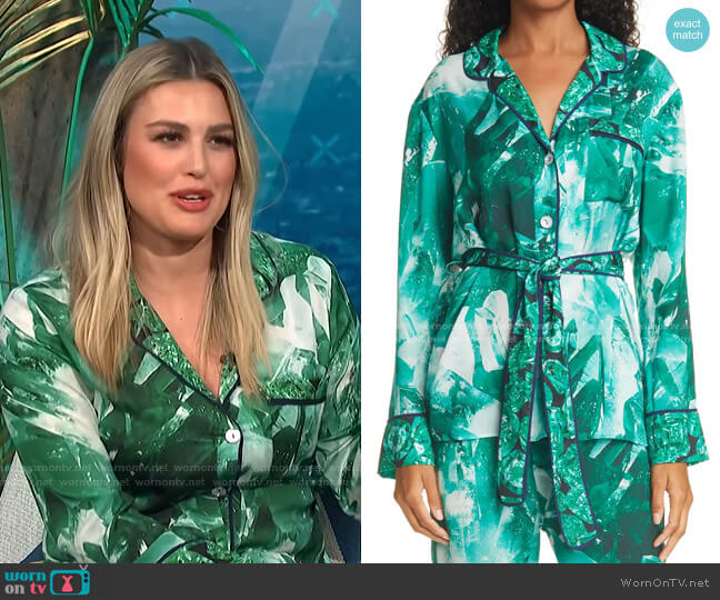 Le Superbe Staycation Blouse worn by Carissa Loethen Culiner on E! News