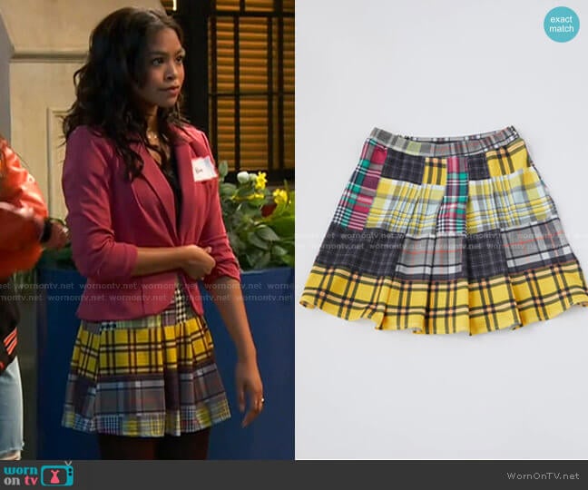 New Girl Order Pleated Mini Skirt worn by Nia Baxter (Navia Robinson) on Ravens Home
