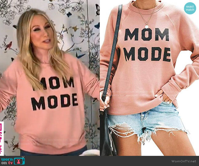 Blooming Jelly Mom Mode Sweatshirt worn by Chassie Post on Today