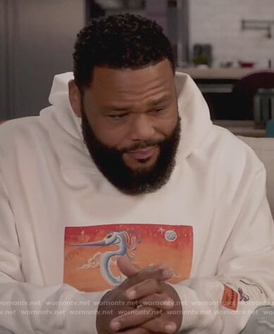 Andre’s white Heron graphic hoodie on Black-ish