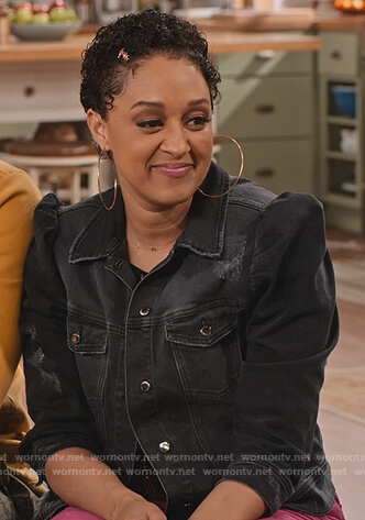 Cocoa’s black denim jacket on Family Reunion
