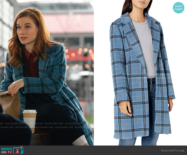 Cupcakes and Cashmere Robyn Coat worn by Zoey Clarke (Jane Levy) on Zoeys Extraordinary Playlist
