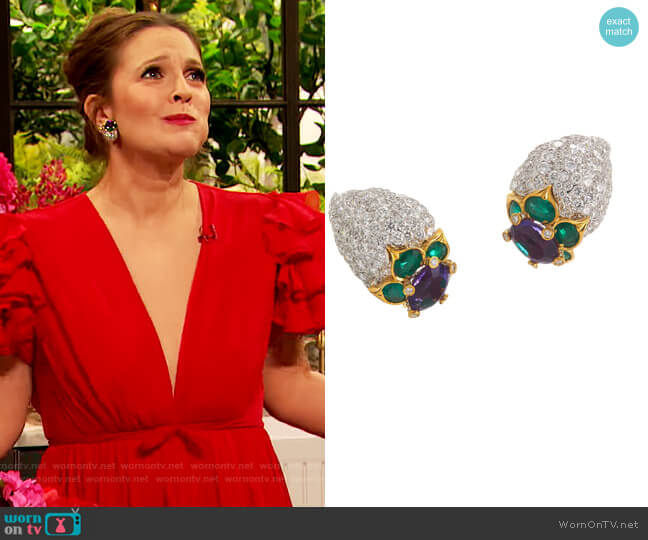 David Webb Blossom Earrings worn by Drew Barrymore on The Drew Barrymore Show