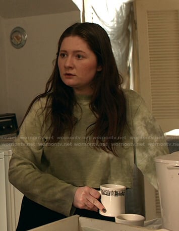 Debbie’s green tie dye cropped top on Shameless