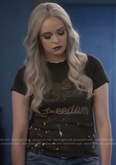 Frost’s Freedom eagle graphic tee on The Flash