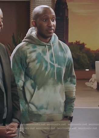 Gary’s green tie dye hoodie on Kenan
