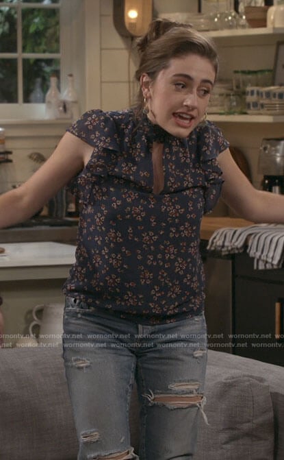 Jackie’s teal floral keyhole top on Call Your Mother