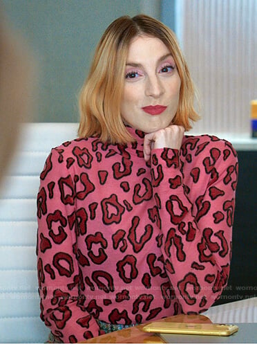 Lauren’s pink leopard sweater on Younger
