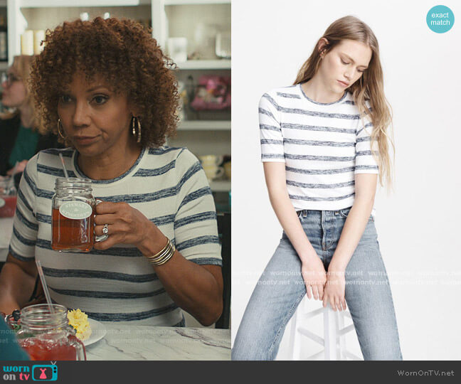 Rag and Bone Fitted T-Shirt worn by Tami Gaines (Holly Robinson Peete) on American Housewife