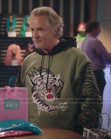 Rick’s green tiger hoodie on Kenan