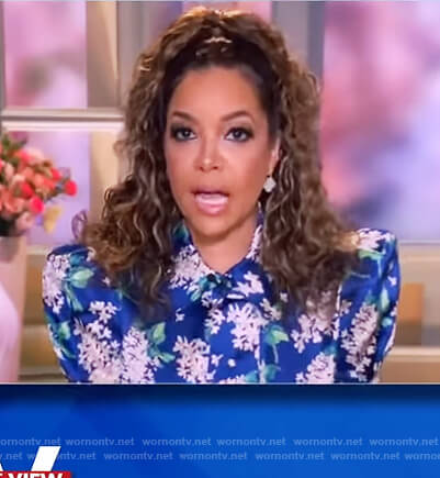 Sunny’s blue floral print top on The View