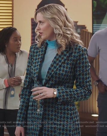 Tami’s green printed blazer on Kenan