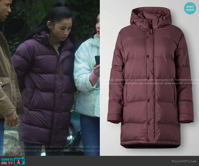 Tna Matte Goose-Down Puffer Jacke worn by George Fan (Leah Lewis) on Nancy Drew