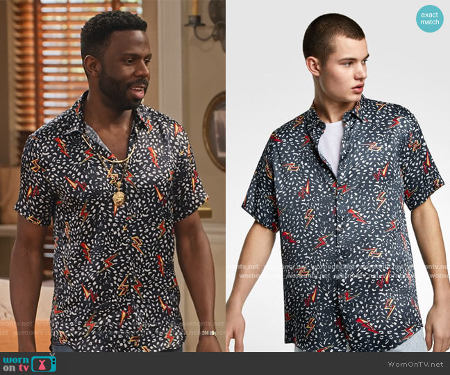 Zara Lightning Bolt Shirt worn by Daniel (Warren Burke) on Family Reunion