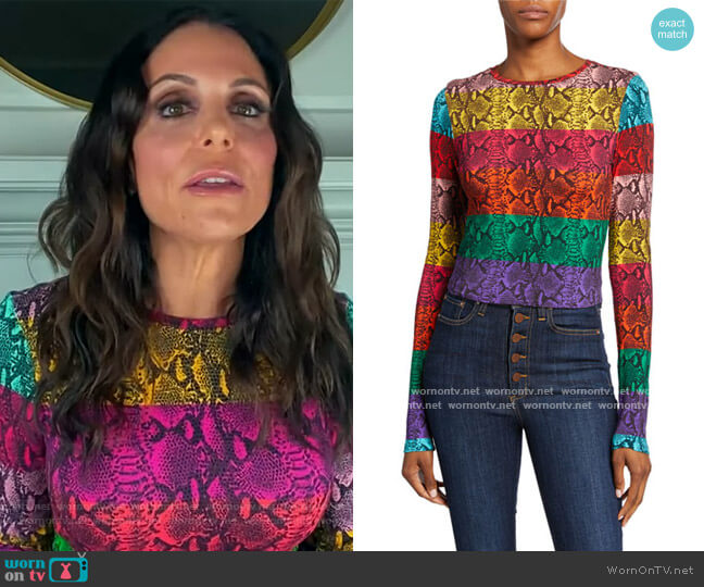 Alice + Olivia Delaina Colorblock Snake-Print Crewneck Long-Sleeve Crop Top