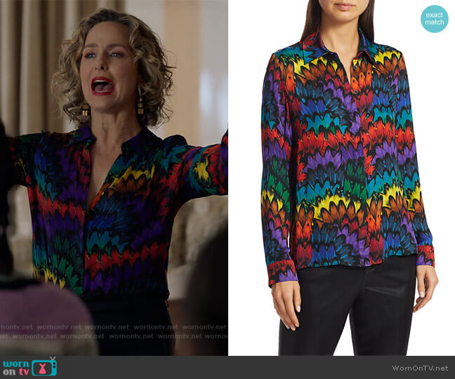 Alice + Olivia Willa Printed Blouse worn by Jacqueline (Melora Hardin) on The Bold Type