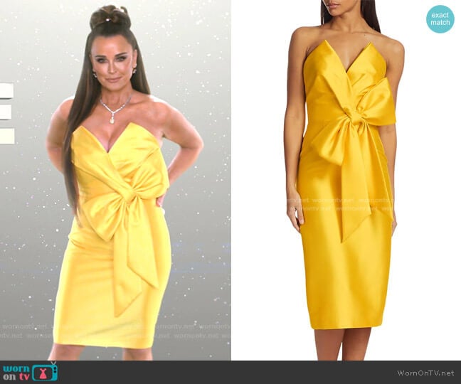 Badgley Mischka Scupture Bow-Front Strapless Dress worn by Kyle Richards on The Real Housewives of Beverly Hills