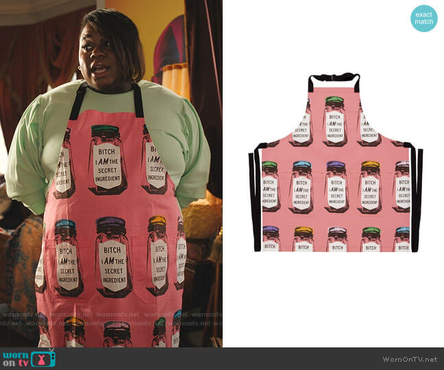Blue Q Bitch I Am The Secret Ingredient Apron worn by Mo (Alex Newell) on Zoeys Extraordinary Playlist