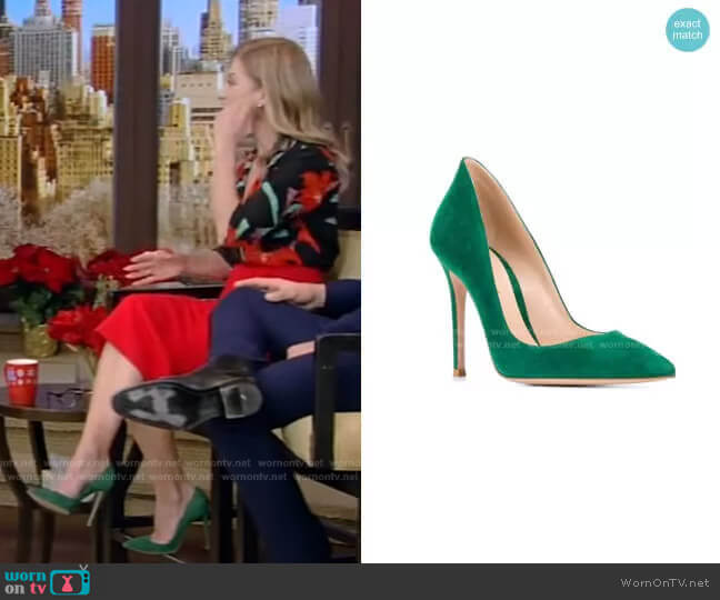 Gianvito Rossi Ellipsis Pointed Pumps worn by Kelly Ripa on Live with Kelly and Mark