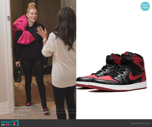 Jordan Air Jordan 1 Retro High OG bred worn by Leah McSweeney on The Real Housewives of New York City