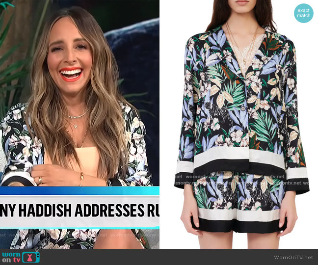 Maje Icioni Floral Jacket worn by Lilliana Vazquez on E! News