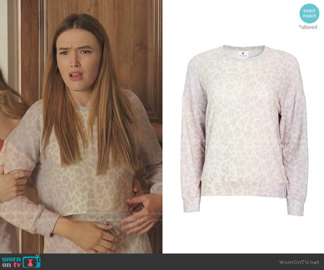 Sundry Leopard Cozy Sweatshirt worn by Kirby Anders (Maddison Brown) on Dynasty