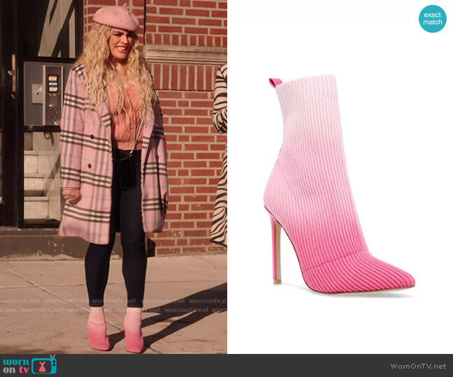 Steve Madden Dianne Knit Stiletto Booties worn by Summer Dutkowsky (Busy Philipps) on Girls5eva
