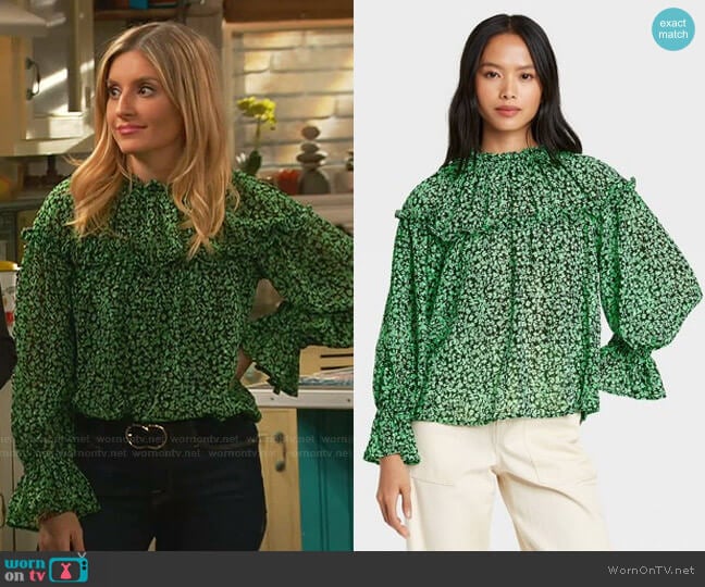 Who What Wear Printed Balloon Long Sleeve Blouse worn by Chelsea Grayson (Anneliese van der Pol) on Ravens Home