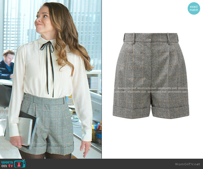 Alexander McQueen Pleated Prince of Wales-check Shorts worn by Liza Miller (Sutton Foster) on Younger